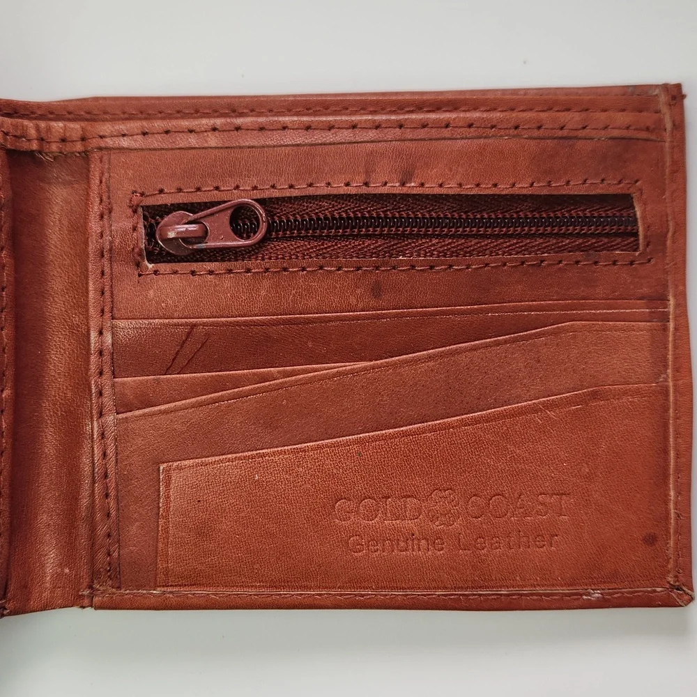 Gold Coast Leathet Billfold With Zipper Compartments EUC